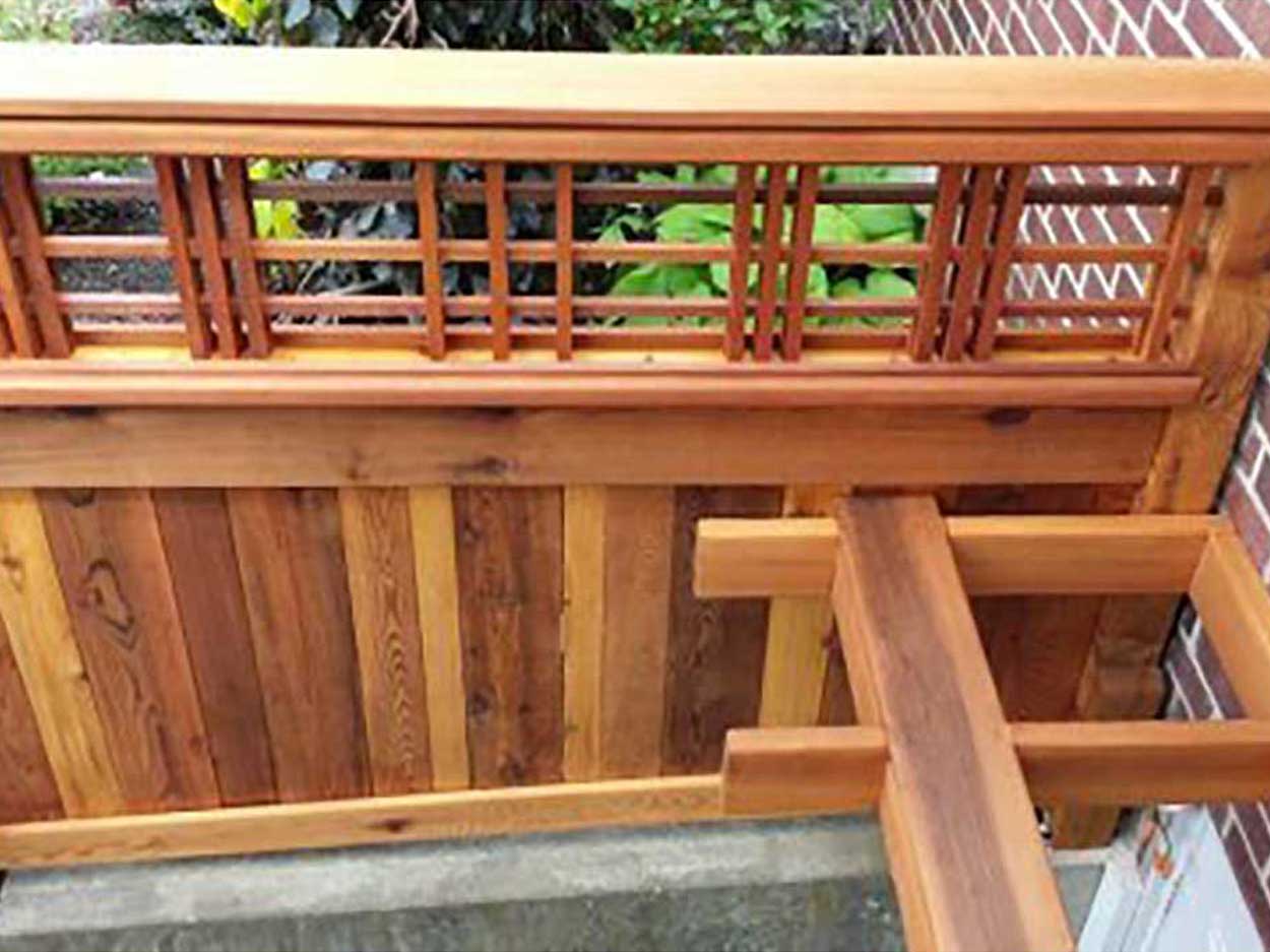 Decorative wooden privacy screen